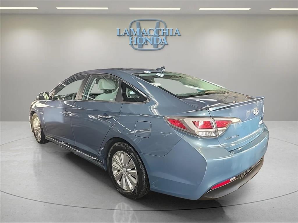 Used 2016 Hyundai Sonata Hybrid SE Sedan