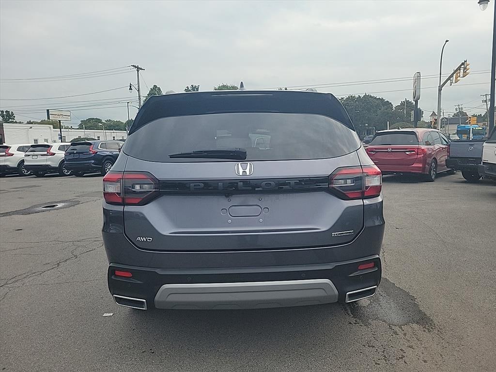 Used 2023 Honda Pilot Touring SUV