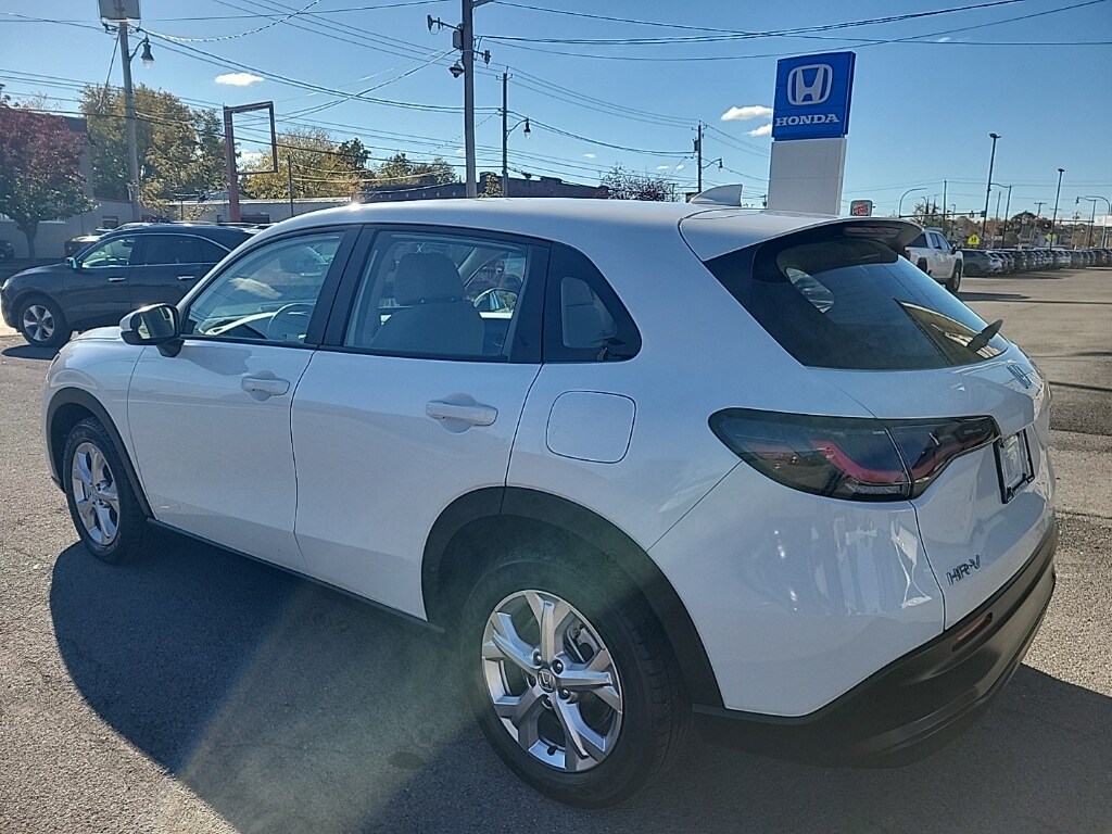 Used 2023 Honda HR-V LX AWD SUV