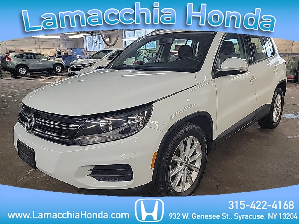 2017 Volkswagen Tiguan S's photo