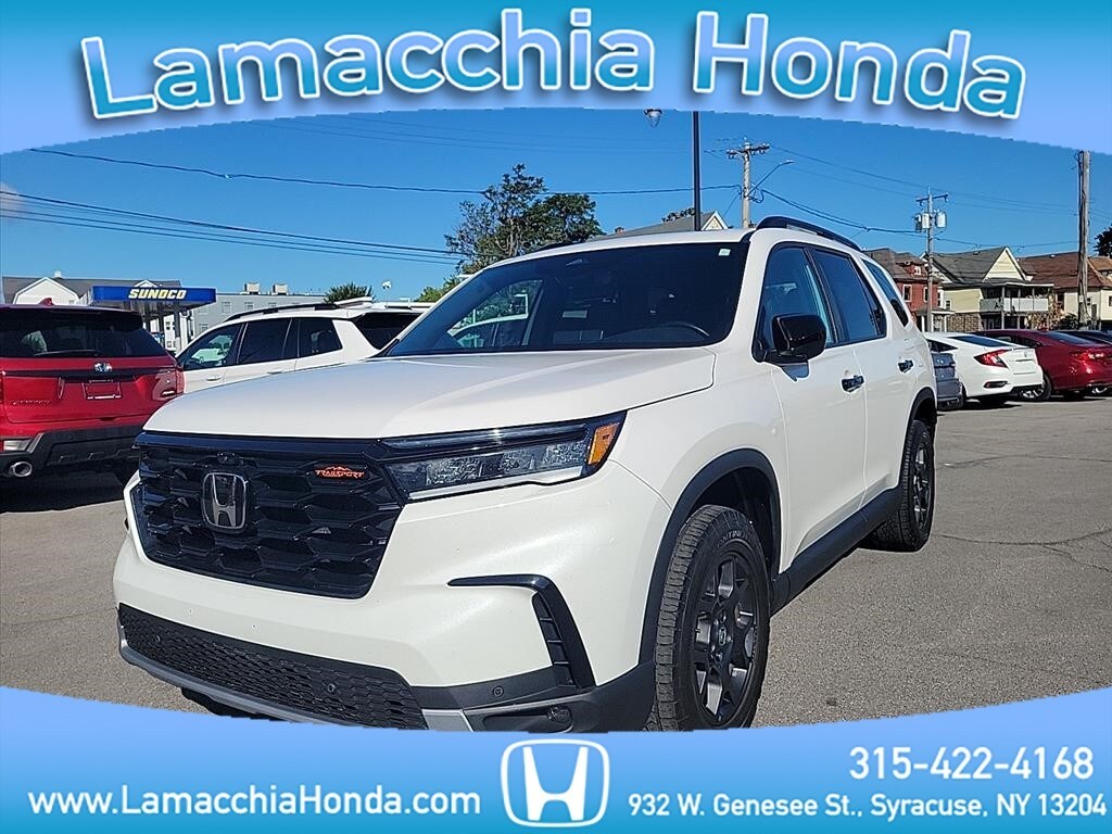 Used 2024 Honda Pilot TrailSport SUV