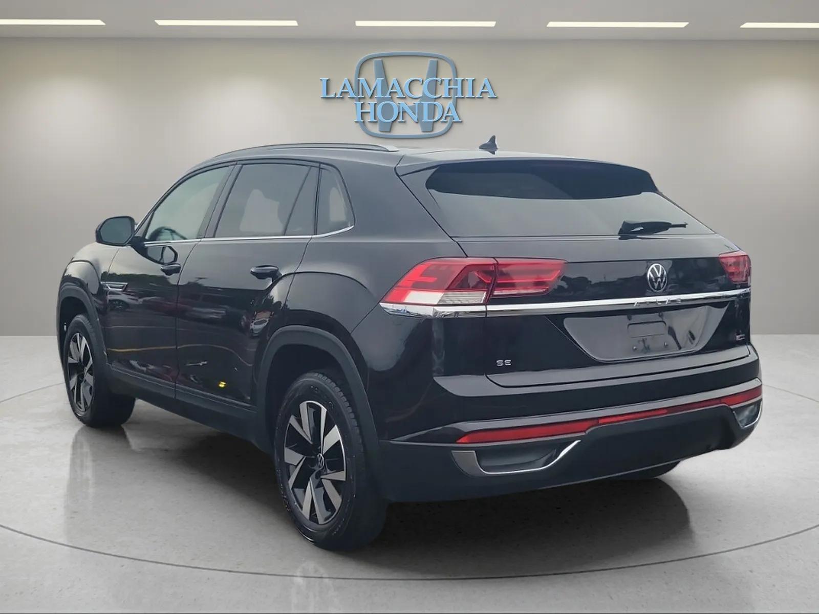 Used 2022 Volkswagen Atlas Cross Sport 2.0T SE SUV