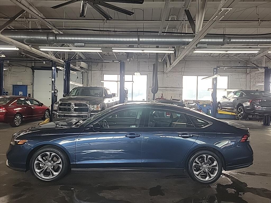 Used 2024 Honda Accord EX Sedan