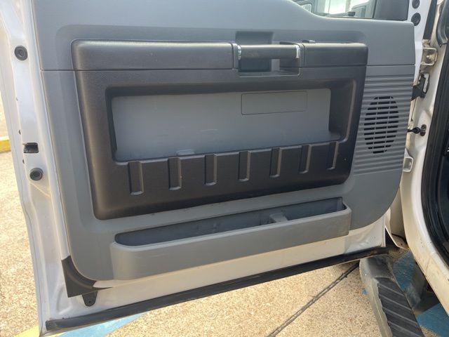2016 Ford F-550 - Photo 21