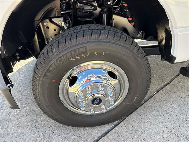 2026 Ford F-350 photo 4