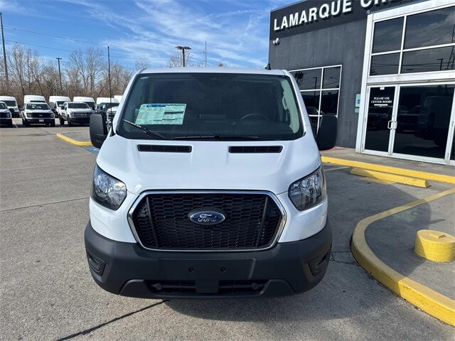 2024 Ford Transit photo 2