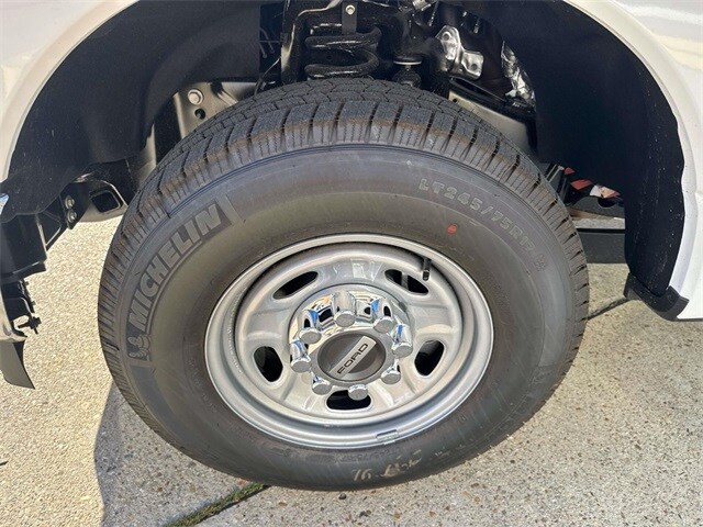 2026 Ford F-250 XL photo 4