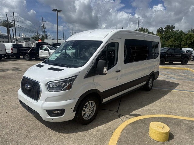 2025 Ford Transit photo 3