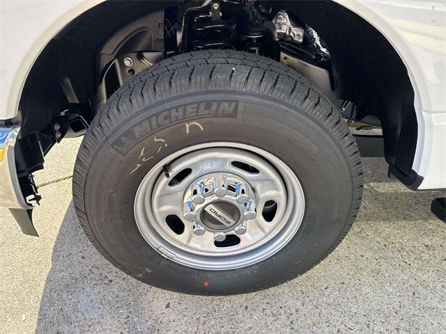 2026 Ford F-250 XL photo 2