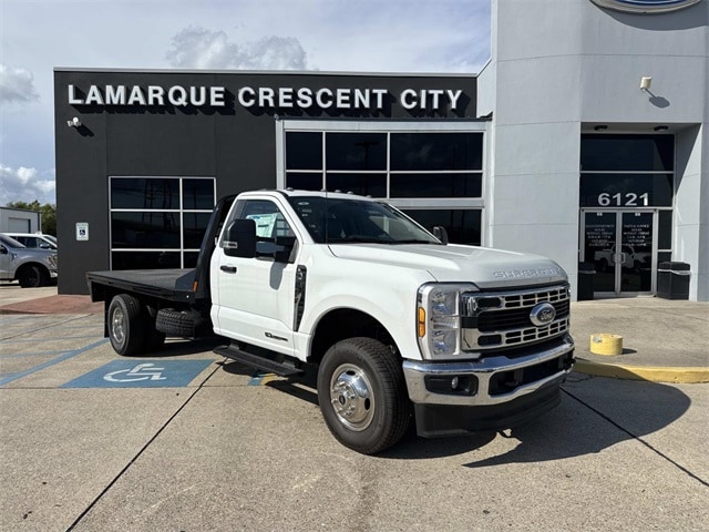 2025 Ford F-350 Super Duty Chassis Cab XL's photo