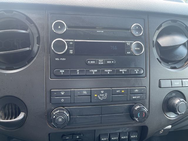 2016 Ford F-550 - Photo 24