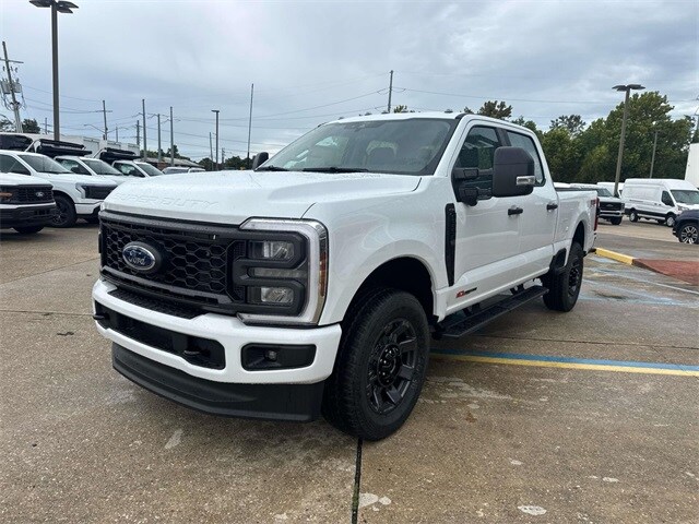 2026 Ford F-250 photo 2