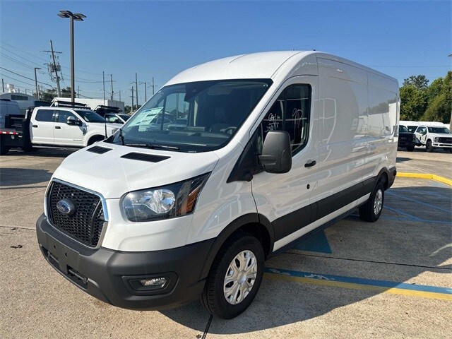 2025 Ford Transit photo 3