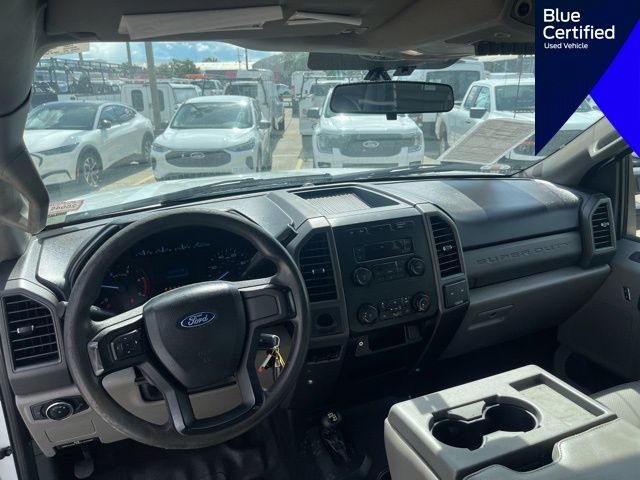 2019 Ford F-350 Super Duty Chassis Cab XL - Photo 23