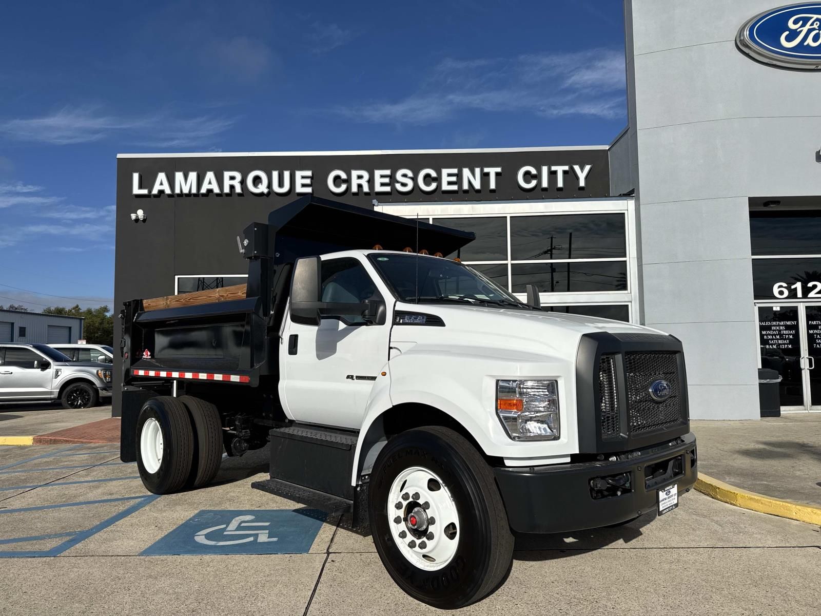 2025 Ford F-650 Base