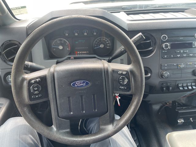 2016 Ford F-550 - Photo 28