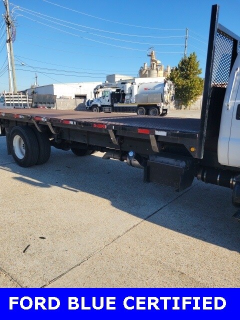 2015 Ford F-650 XL photo 4