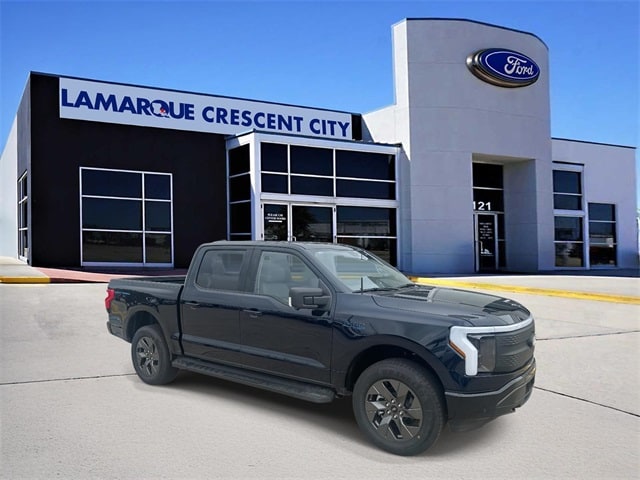 2025 Ford F-150 Lightning Flash's photo