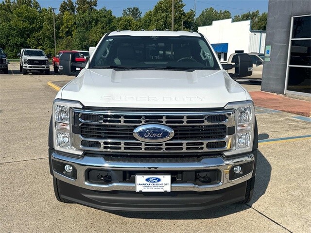 2025 Ford F-550 XL photo 2