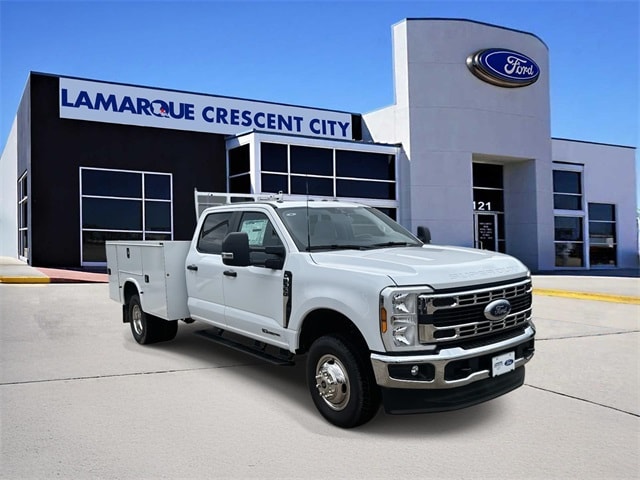 2025 Ford F-350 Super Duty Chassis Cab