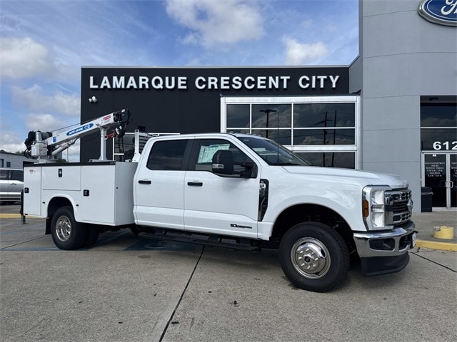 2026 Ford F-350 Super Duty Chassis Cab XL's photo