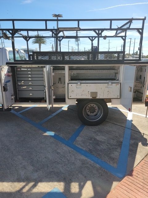 2016 Ford F-550 - Photo 38