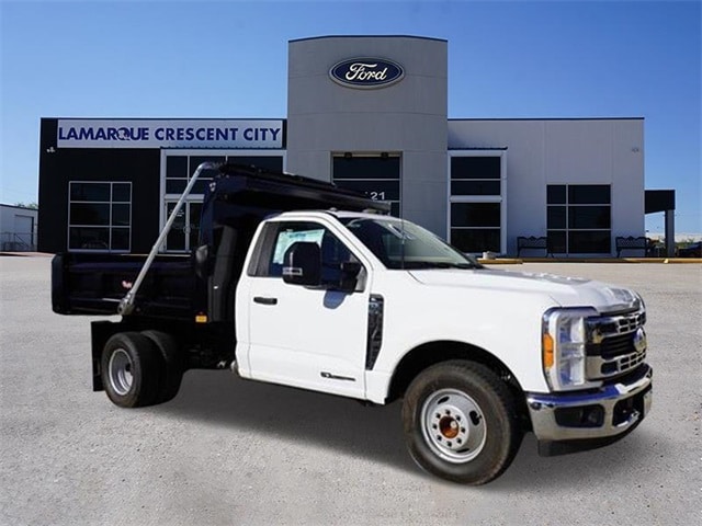 2023 Ford F-350 Super Duty Chassis Cab