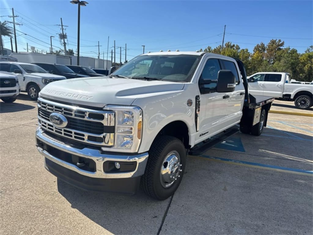 New 2025 Ford F-350SD XL Chassis