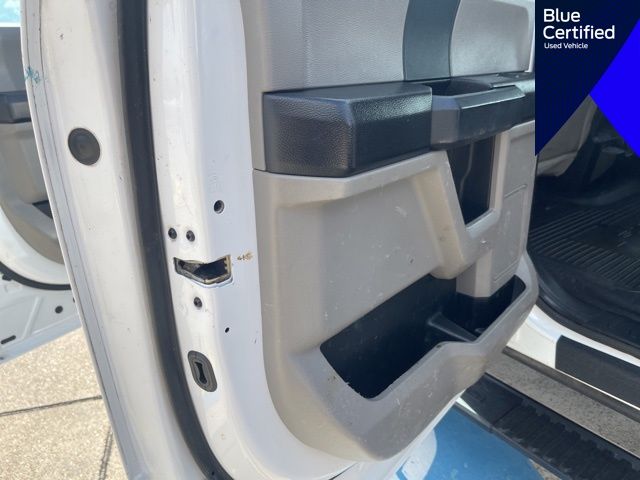 2019 Ford F-350 Super Duty Chassis Cab XL - Photo 22