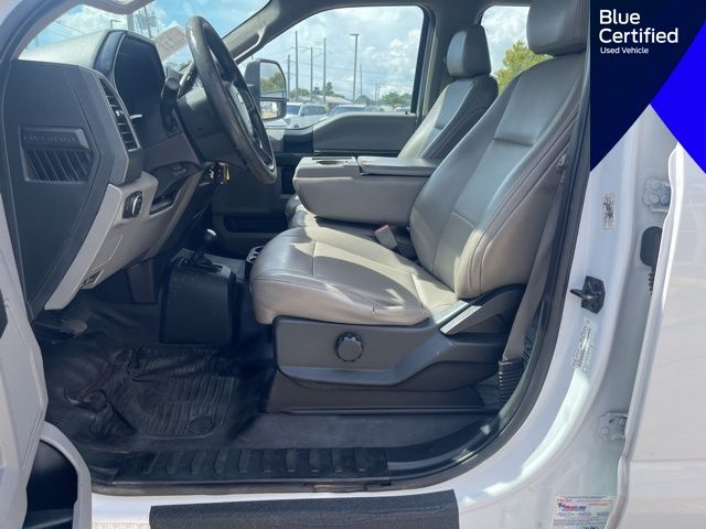 2019 Ford F-350 Super Duty Chassis Cab XL - Photo 26