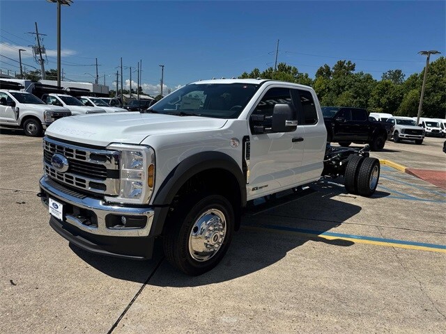2025 Ford F-550 XL photo 3
