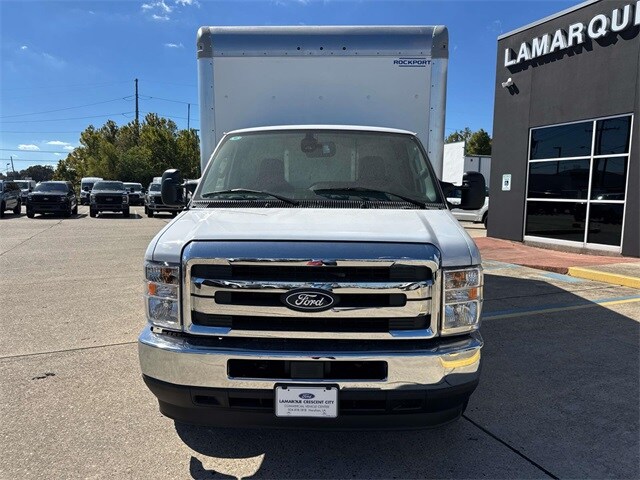 2026 Ford E-450 photo 2