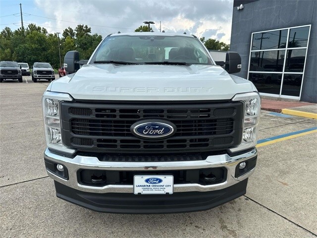 2025 Ford F-250 photo 2