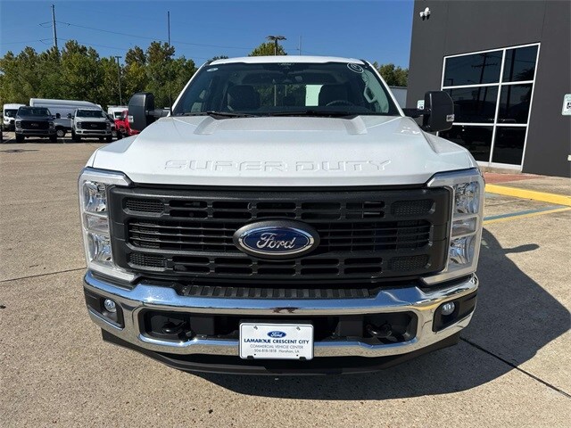 2026 Ford F-250 photo 2