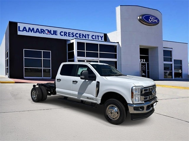 2025 Ford F-350 Super Duty Chassis Cab