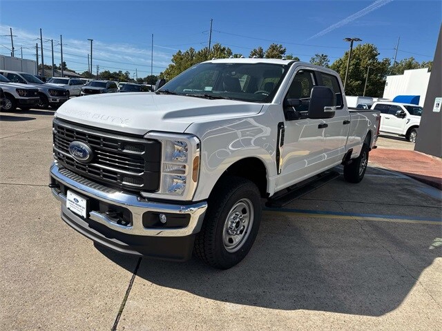 2026 Ford F-350 XL photo 3