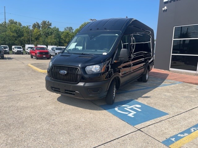 2023 Ford Transit photo 3