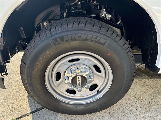 2026 Ford F-250 XL photo 4