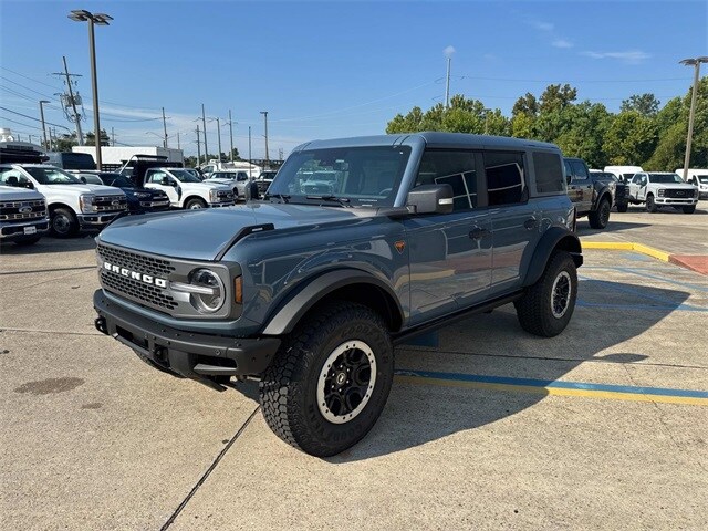 2025 Ford Bronco Badlands photo 3