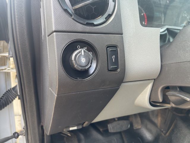 2016 Ford F-550 - Photo 23