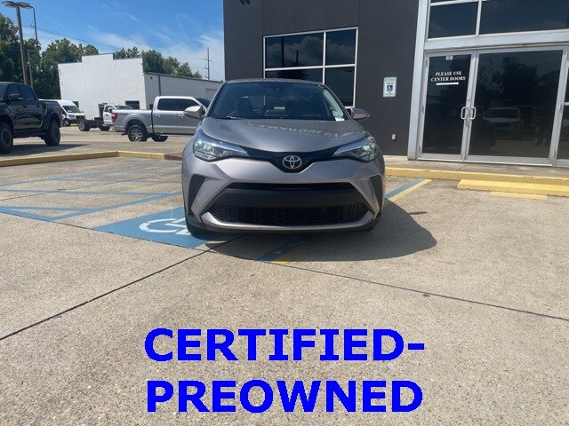 2020 Toyota C-HR LE photo 2