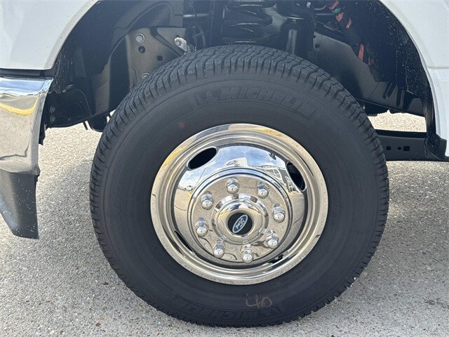 2026 Ford F-350 XL photo 4