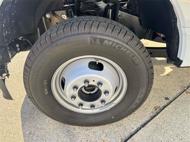 2026 Ford F-350 XL photo 4