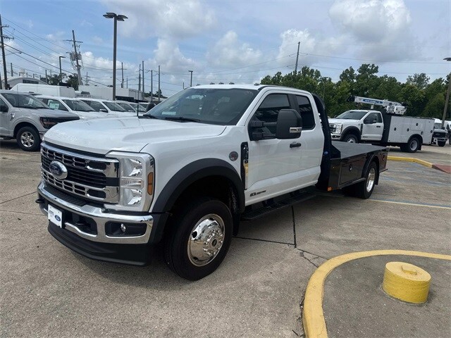 2025 Ford F-550 XL photo 3
