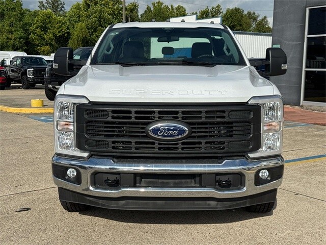 2024 Ford F-250 photo 2