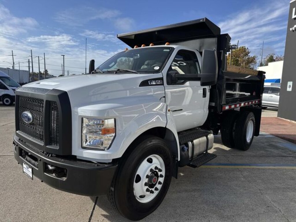 Used 2025 Ford F-650SD Base Truck