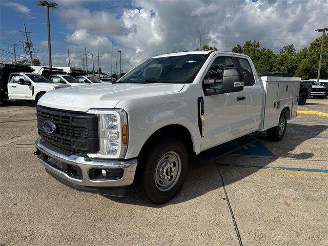 2024 Ford F-250 photo 3
