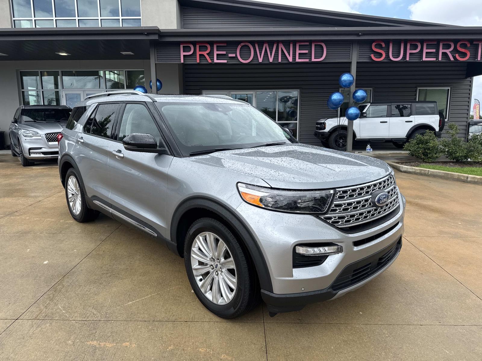 2024 Ford Explorer Limited RWD's photo
