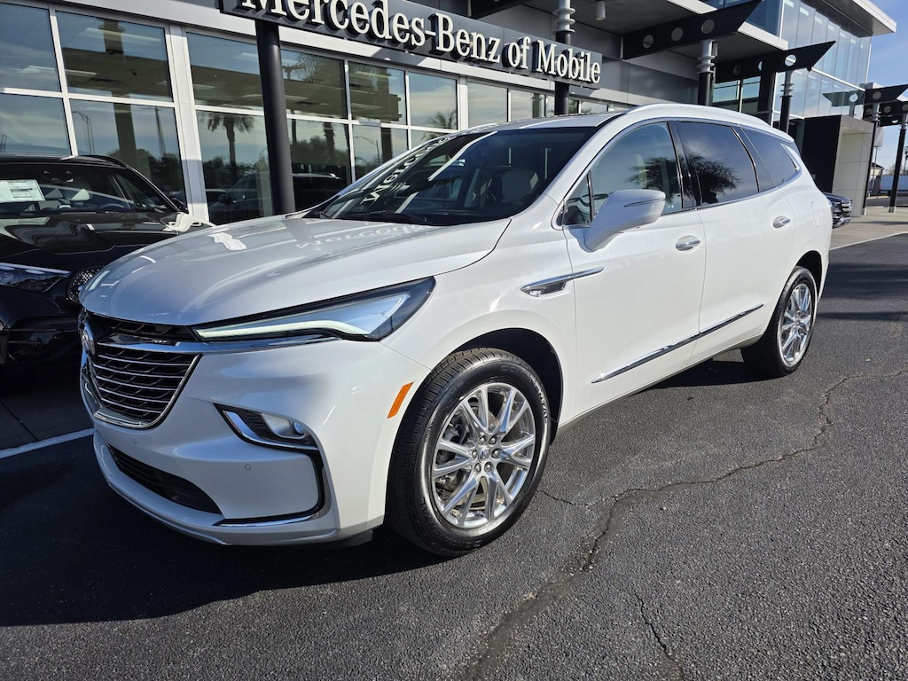 Used 2024 Buick Enclave FWD Essence Sport Utility