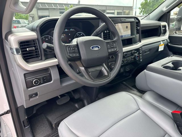 2025 Ford F-550 Super Duty Chassis Cab XL - Photo 6